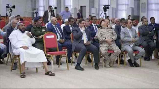 تصريح جديد للقيادة الرئاسي يرعب الوزراء المتورطين بالفساد ويضع الحوثي أمام خيارين لا ثالث لهما