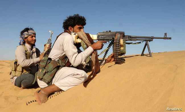 مسلحو الحوثي يطلقون النار من داخل مسجد في البيضاء على الأهالي.. قتلى وجرحى و اشتباكات عنيفة