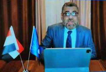 سياسيون وقيادات حضرمية يلجمون رئيس إخوان حضرموت بعد استهدافه الرئاسي بتصريحات مسيئة