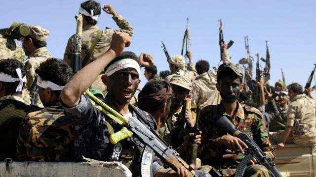 رسمياً.. الحوثي يهدد السعودية بالصواريخ ويفجر الوضع العسكري بمأرب ولحج والشرعية ترد بهذا الأمر
