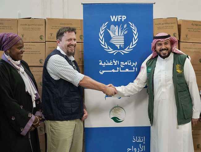 الملك سلمان يستهدف قرابة 2 مليون شخص في 6 محافظات