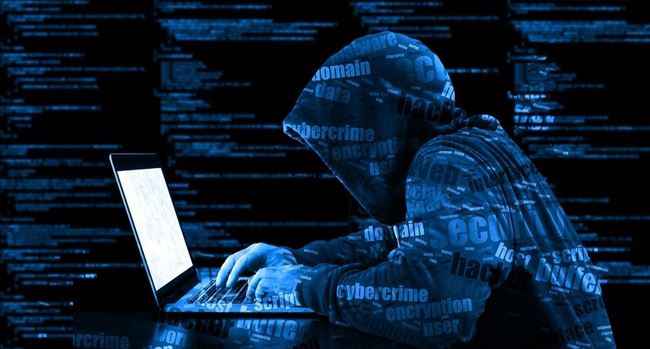 هكر خطير في صنعاء يخترق مجموعة صرافة ويحول نصف مليون ريال.. جندته مخابرات الحوثي