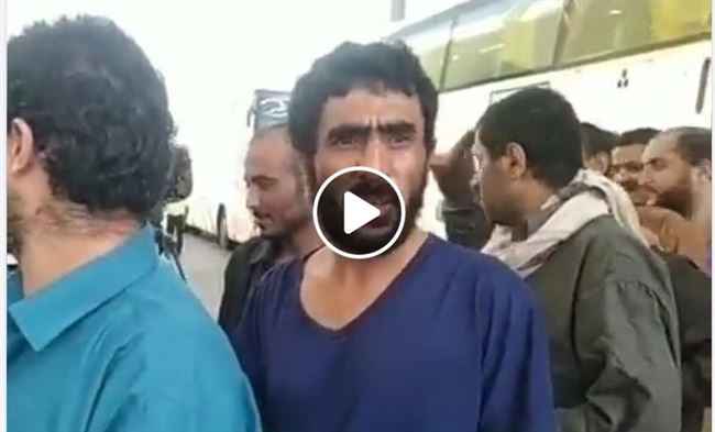 بالفيديو.. قيادي حوثي "أسير" يهدد قبل صعوده الطائرة بالعودة للقتال واجتياح عدن مع جماعته