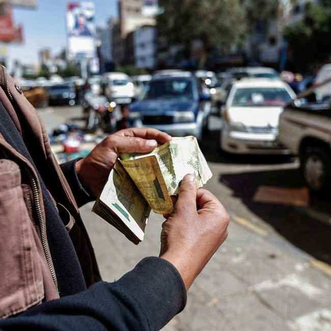 أخر تداولات أسعار صرف الدولار والسعودي في صنعاء وعدن