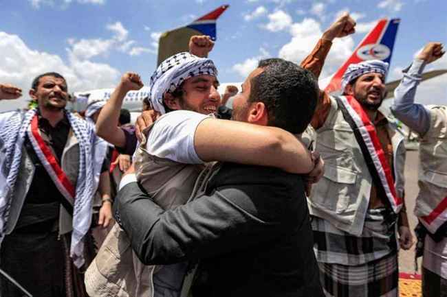 جريدة دولية: غلق ملف الأسرى يفتح الباب أمام سلام دائم في اليمن