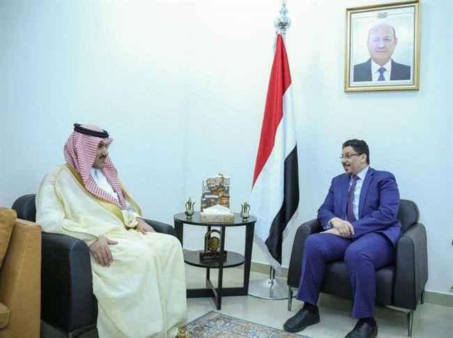 السفير السعودي يقدم للشرعية نتائج زيارته لصنعاء ولقاءه الحوثيين