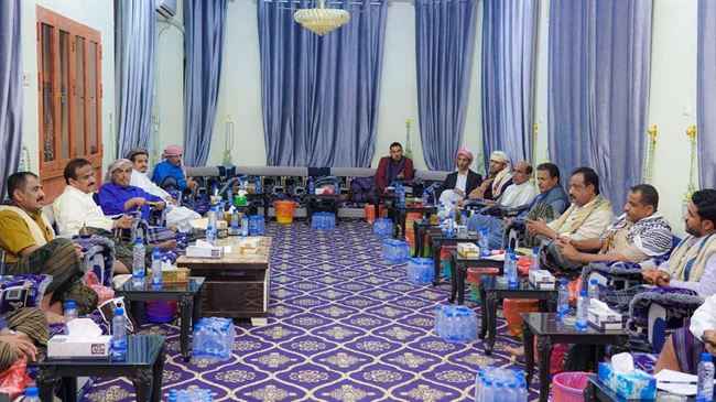 محافظ شبوة يدعو سلطات المديريات الشرقية وأبنائها للحفاظ على هذا الإرث