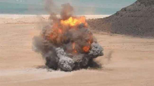 تفجير أكثر من 900 لغم وعبوة حوثية في باب المندب