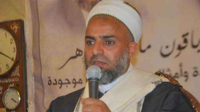 مفتي الحوثيين في صنعاء يعترف بفضائح جماعته ويثير سخرية واسعة