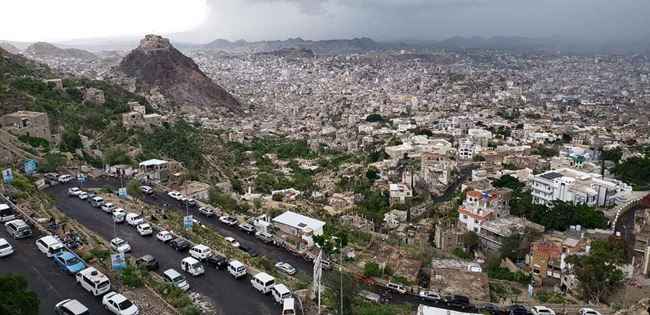 الحوثي يبسط على مرتفعات جبلية هامة في تعز