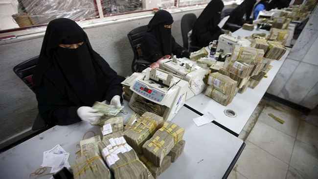 أصحاب الصرافة يسربون خبر إتفاق توحيد العملة بين صنعاء وعدن.. خبير اقتصادي يحذر الجميع