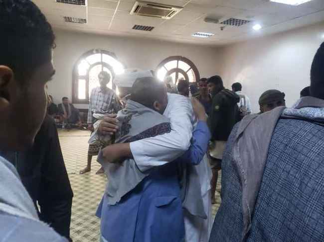 وفد حوثي يرافق فيصل رجب غدا من صنعاء إلى أبين.. والحسني يطالب الأهالي باستقبال الانقلابيين