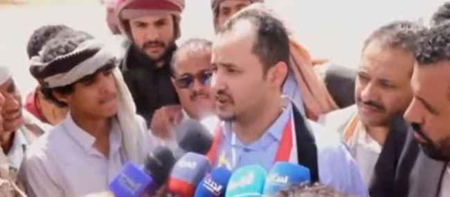 الشرعية تعلق على تدهور صحة الصحفيين المحررين جراء تعذيبهم في سجون الحوثي