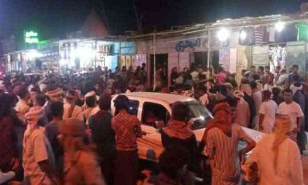 سقوط 11 ضحية بانهيار سقف محل تجاري في حضرموت