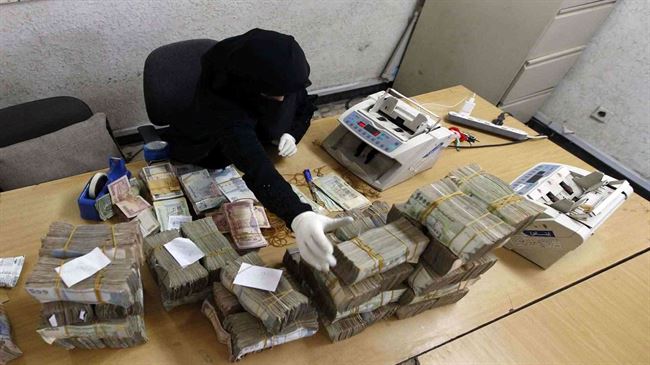 انهيار متسارع للريال اليمني امام العملات الأجنبية.. تعرف على أسعار الصرف