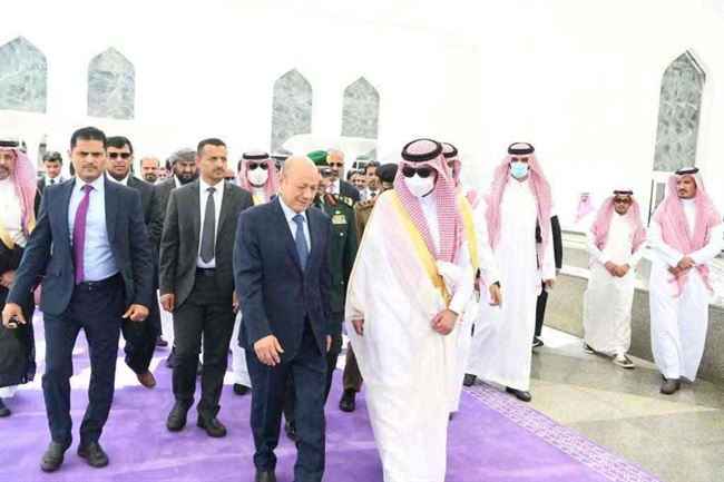 الرئيس يعبر عن ارتياحه من زيارة السعودية والإمارات ويكشف موعد ظهور ثمارها