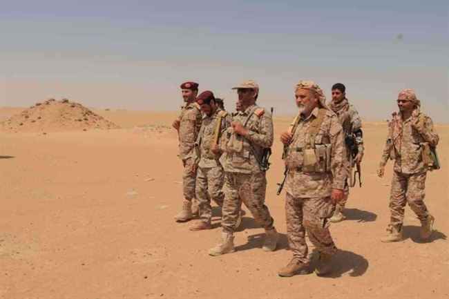 الحوثي يحشد ويدفع بتعزيزات مع نصب منصات إطلاق الصواريخ والجيش يكشف ما رصده
