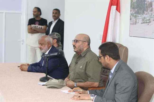 دعوة لأبناء مناطق الحوثي.. طارق: الحديدة يحاصرها عبدالملك وعصابته ويجب ان يعي الناس دجل الحوثي
