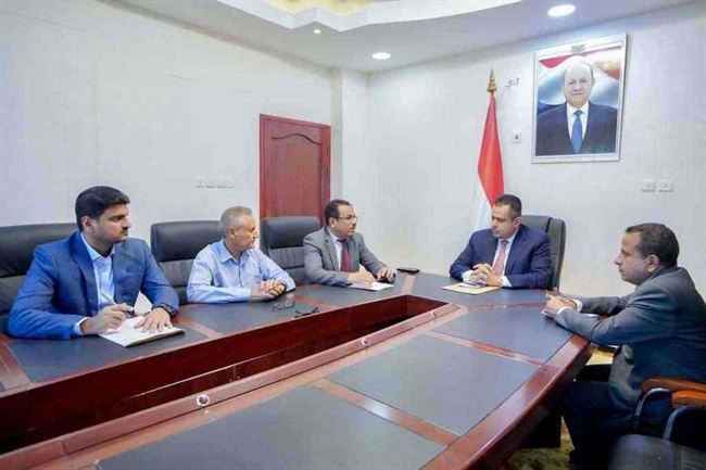 وزير النفط يكشف إجراءات استلام الدعم السعودي الإماراتي لإنعاش الريال اليمني بهذه الطريقة