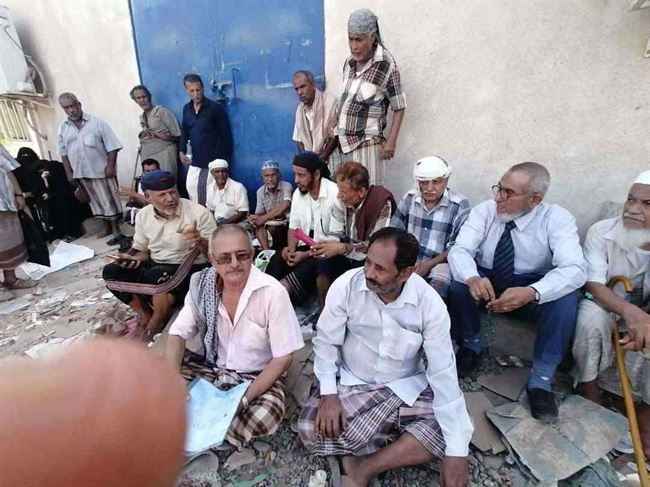أصحاب الضغط ينفذون اعتصام .. ووزير الصحة يبشر مرضى الكلى