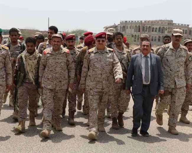 وزير الدفاع اليمني يكشف لماذا يقاتل الحوثي