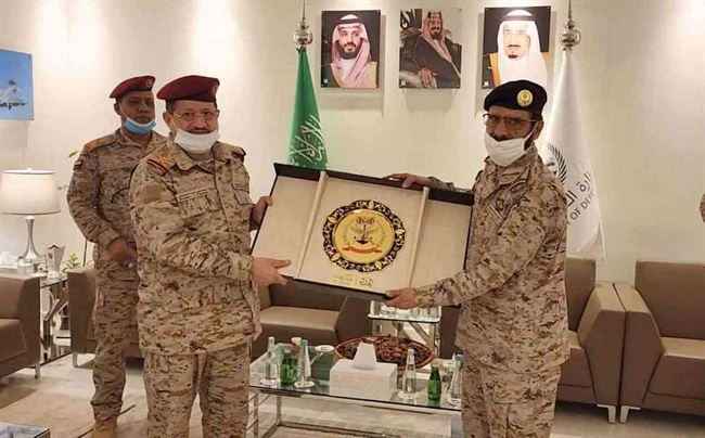 لقاء عسكري رفيع المستوى بين اليمن وقائد القوات المشتركة بالتحالف العربي .. تفاصيل