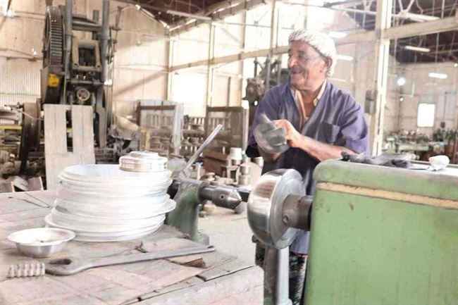 شاهد بالصور.. أقدم مصانع الجزيرة العربية يعمل منذ 103 عام وحتى اليوم في عدن