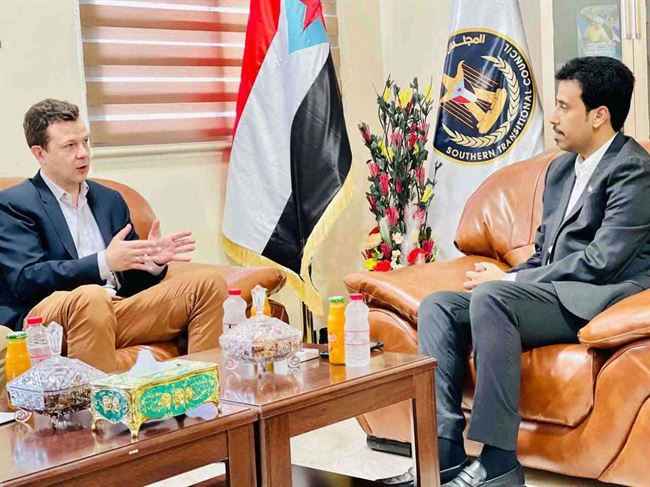 رئيس التشاور يلتقي مدير مكتب المبعوث الأممي لليمن.. أبرز تفاصيل ما دار بينهما في عدن