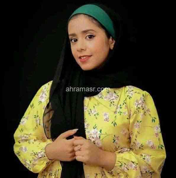 من صنعاء.. نجمة قناة السعيدة "هديل مانع" : كانت ليلة ممتعة جداً رغم تخوفي وتوتري (صورة)