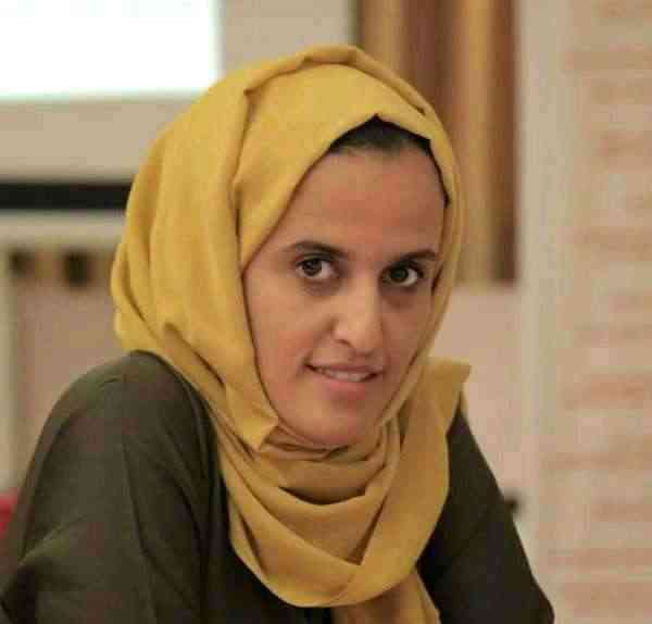 مسلحين موالين للإخوان يعتدون على صحافيين وسط تعز