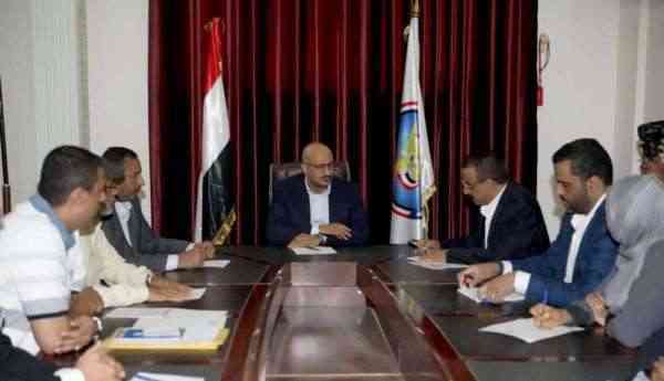 طارق صالح يظهر بالساحل الغربي ويعقد اجتماع هام
