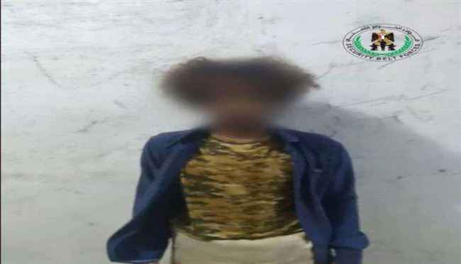 نحرها بعدة طعنات قبل عام.. القبض على متهم بقتل امرأة مسنة تجاوزت الـ50 في أبين