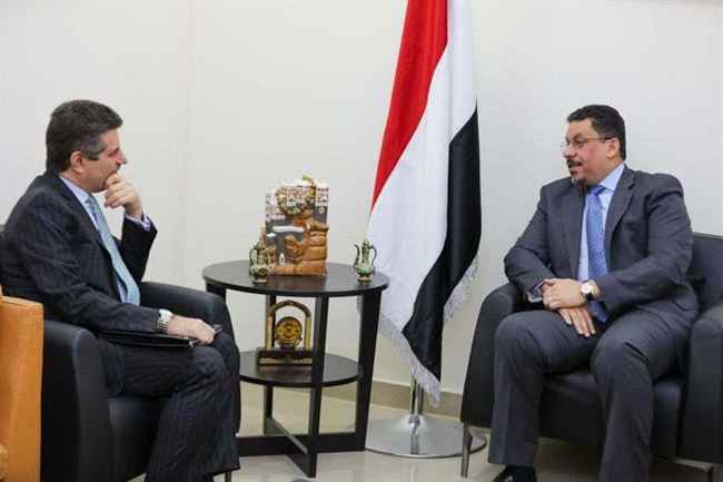 تفاصيل لقاء جمع وزير الخارجية اليمني بالسفير الأمريكي