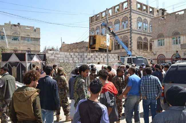 بطش لقيادات حوثية غير مسبوق في صنعاء.. إغلاق 14 محطة ونهب المولدات الكهربائية