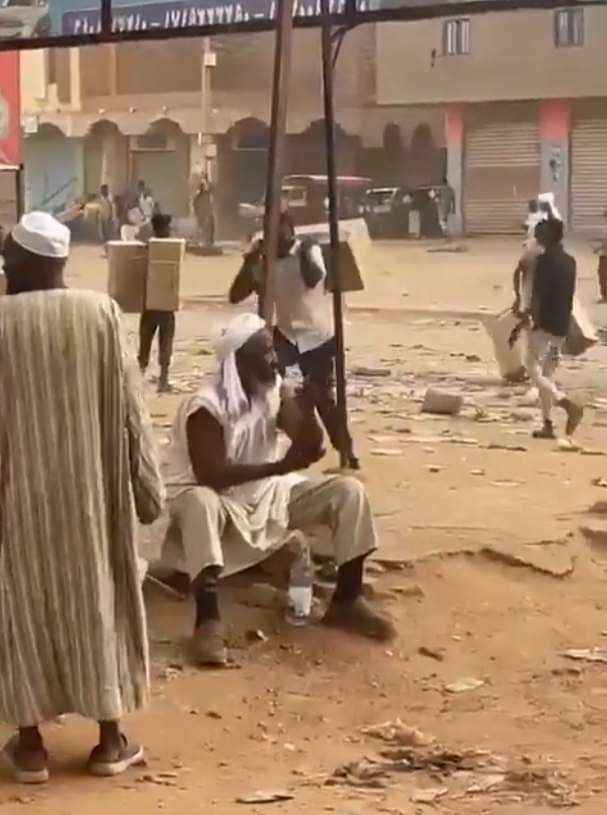 ظهور الدنيا والآخرة في صورة واحدة.. شاهد