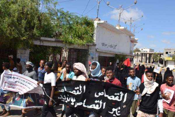 مظاهرات غاضبة في زنجبار للمطالبة بسرعة تنفيذ القصاص بحق قاتل طفل