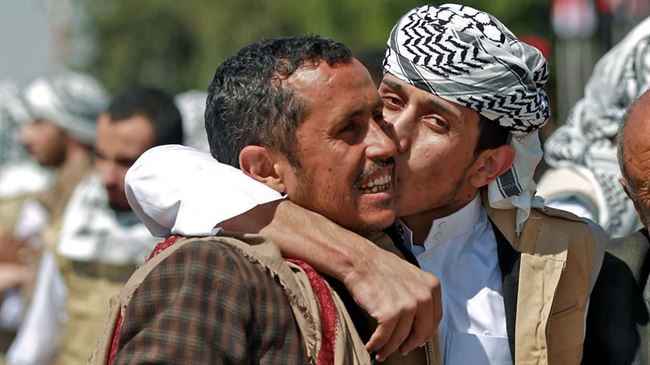 مسؤول حكومي يكشف تأجيل مفاوضات الأسرى مع الحوثي إلى أجل غير مسمى قبل موعد انطلاقها بساعات