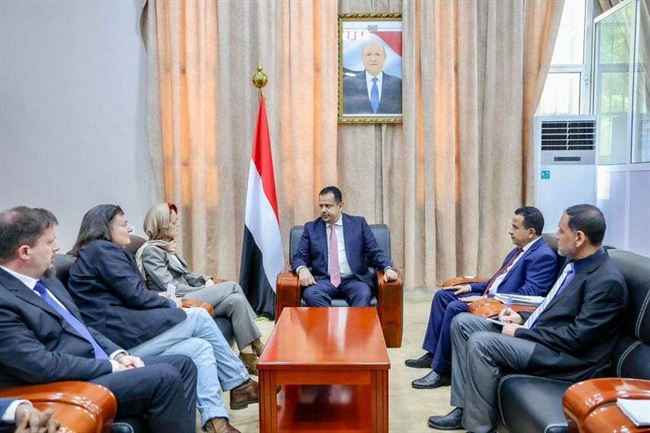 رئيس الحكومة يستقبل سفير ليبيا لدى اليمن