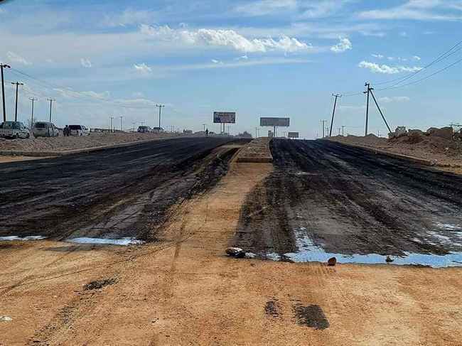 بدء سفلتة المقطع الثاني من جسر عتق بالمدخل الغربي