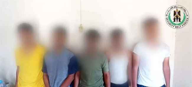الأجهزة الأمنية في عدن تضبط تشكيل عصابي هو الأخطر على سيارات ومنازل المواطنين