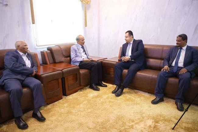 معين يلتقي اللواءين الصبيحي ورجب .. ويعلن هذا التعهد لهما
