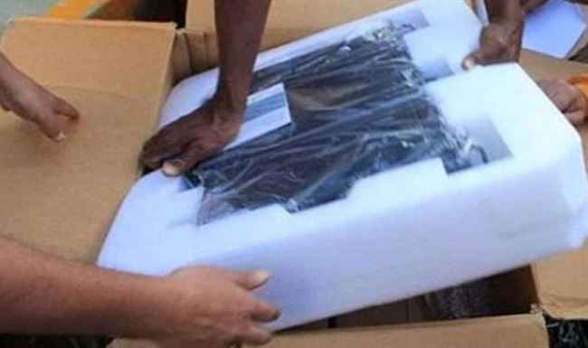 الشرعية تضبط أجهزة حديثة للحوثيين قادمة من عمان بكميات كبيرة.. سبقها صواريخ وطائرات