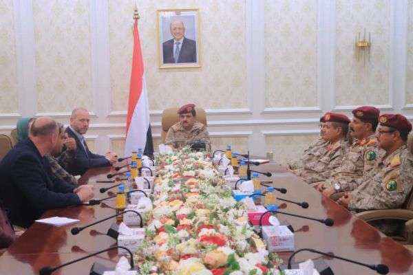 شهدته عدن.. تحرك يمني - بريطاني عسكرياً لمواجهة خطر حوثي كبير في باب المندب
