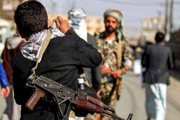 الحوثي يرفض حكم قضائي بتعويض أسر ضحايا الأدوية الملوثة في صنعاء