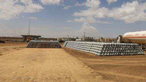 مسؤول كبير محسوب على الجماعة بصنعاء يكشف سر الحوثيين خلف منعهم نقل الغاز من مارب