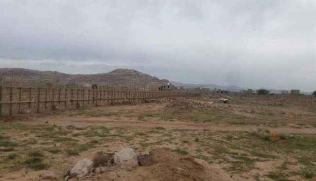 من الحوثيين والإخوان.. نهب المواطنين الهدف المشترك