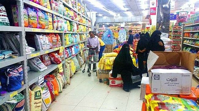 ارتفاع ملحوظ لأسعار المواد الغذائية بالمحافظات المحررة والتجار يتحججون بانهيار العملة