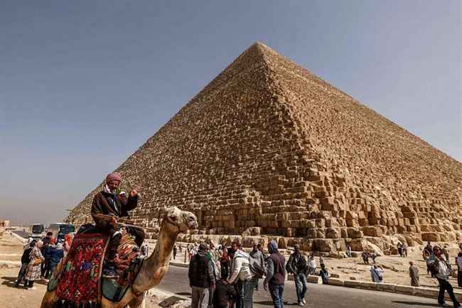 مصر تصدر قرارا جديدا بشأن دخول وإقامة الأجانب .. من بينهم اليمنيين