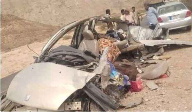 وفاة وإصابة عدد من الأشخاص.. سقوط سيارة من جبل شاهق في الضالع
