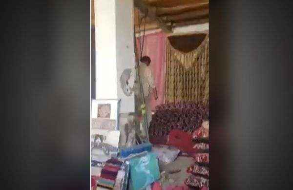 فاجعة تهز صنعاء.. تاجر ينتحر وسط محله بسبب الحوثيين